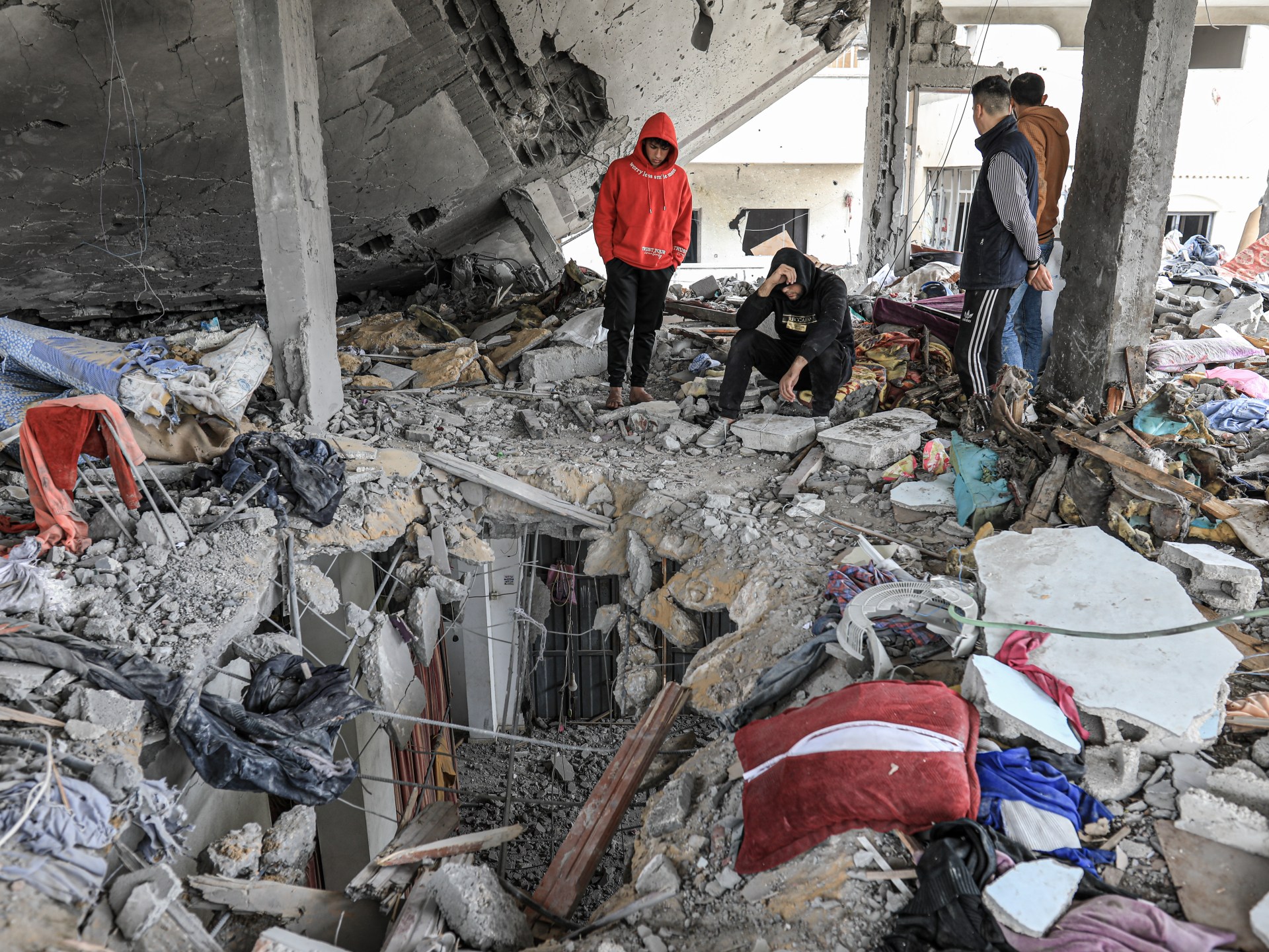 israeli-bombing-of-gaza-home-kills-journalist,-family