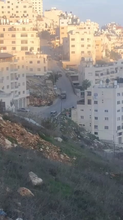 the-israeli-occupation-forces-raid-nablus-city-3112.23-

قوات-الاحتلال-تقتحم-مدينة-نابلس