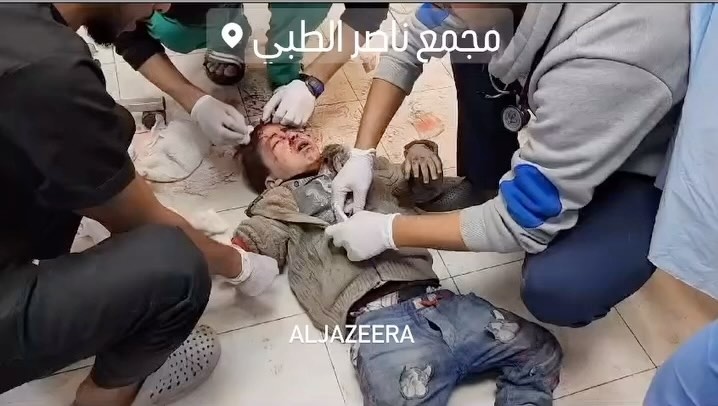 injuries-arrive-to-the-naser-hospital-following-israeli-air-strikes-in-khan-younis-city-3112.23-via-@hamdaneldahdouh-
…