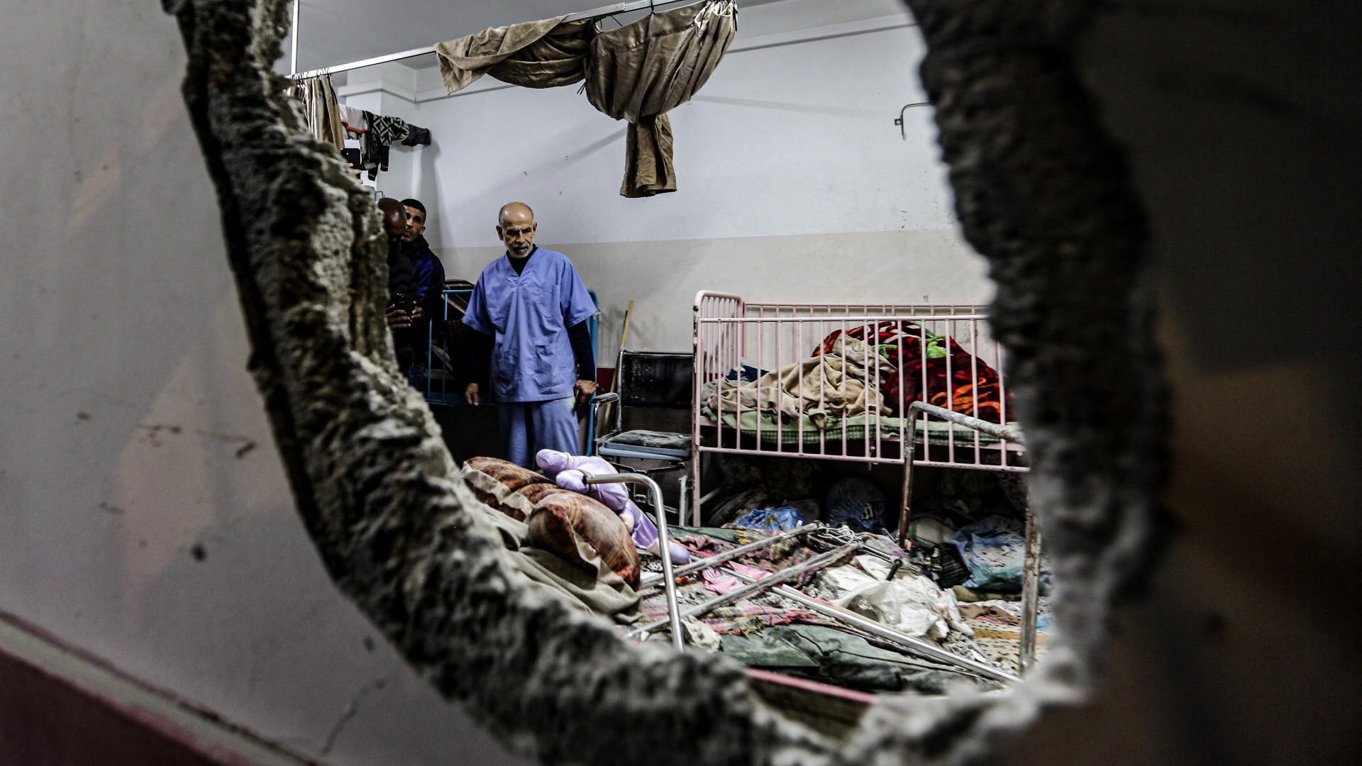 war-on-gaza:-israel-kills-26-at-al-shifa-hospital-as-shipping-giants-swerve-red-sea