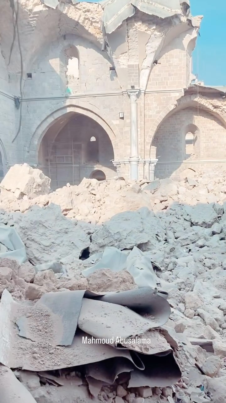 the-ancient-mosque-of-al-omari-which-was-destroyed-by-israeli-warplanes-in-gaza-city.-by-@almajd-free

المسجد-العمري-الك…