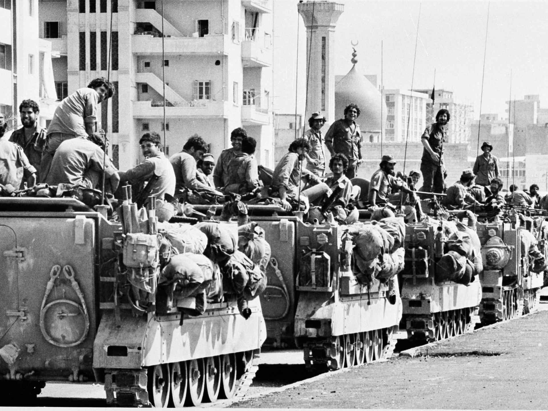 survivors-of-israel’s-siege-of-beirut-see-history-repeating-itself-in-gaza