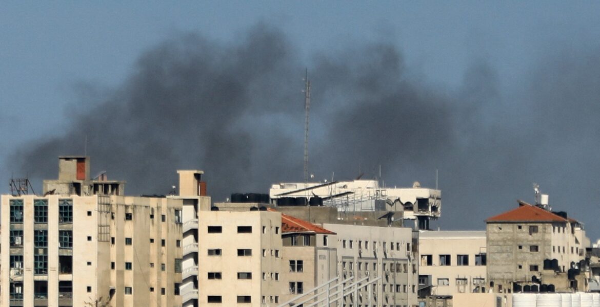 war-on-gaza:-israeli-forces-destroy-al-shifa-surgical-building-and-order-evacuation