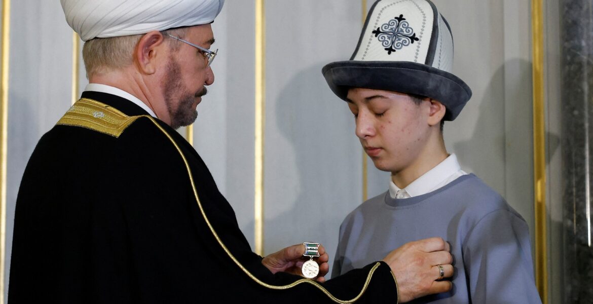 russian-teen-honoured-with-muslim-medal