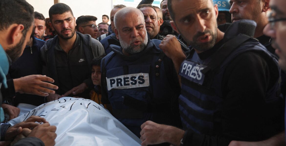 watching-the-watchdogs:-israel’s-attacks-on-journalists-are-backfiring