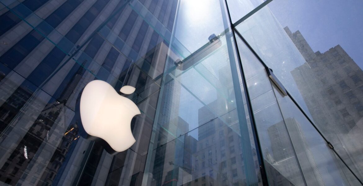 apple-iphone-sales-plunge,-as-shares-rise-on-dividend,-stock-buyback-news