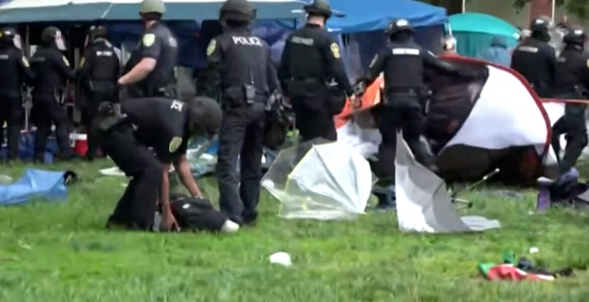 university-of-virginia-camp-dismantled-and-protesters-arrested