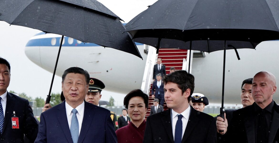xi-jinping-begins-first-european-tour-in-five-years-in-france