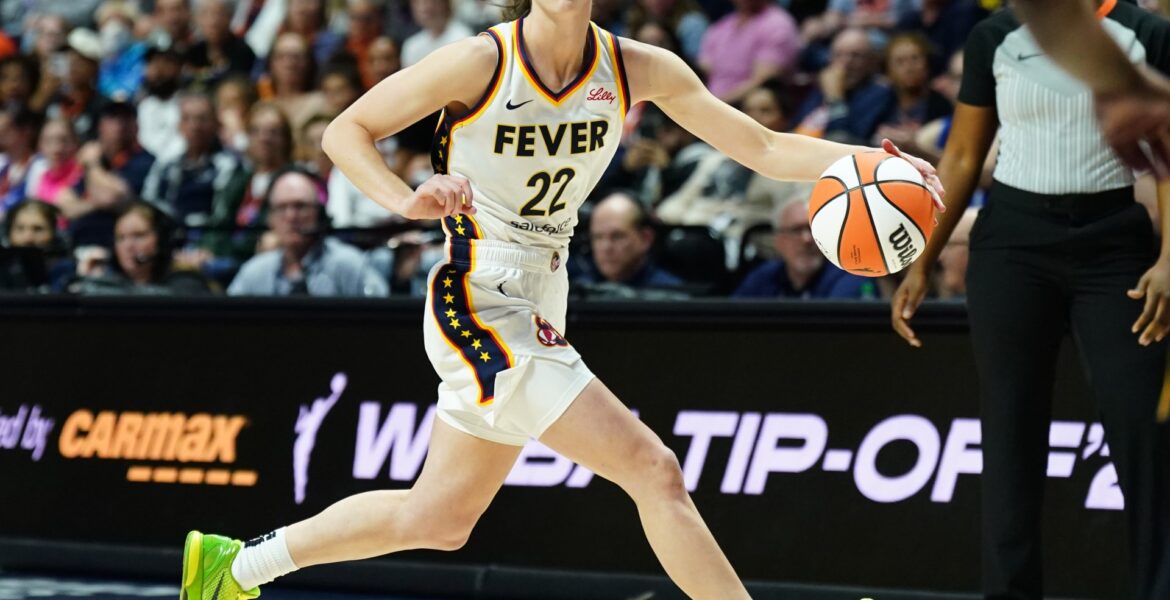 caitlin-clark-scores-20-in-first-wnba-game-but-indiana-lose-to-connecticut