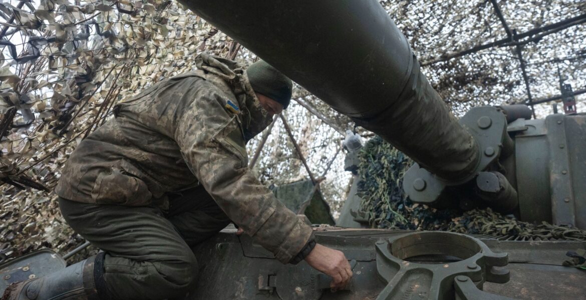 cluster-munition-use-reported-after-ukraine’s-russian-held-luhansk-attacked