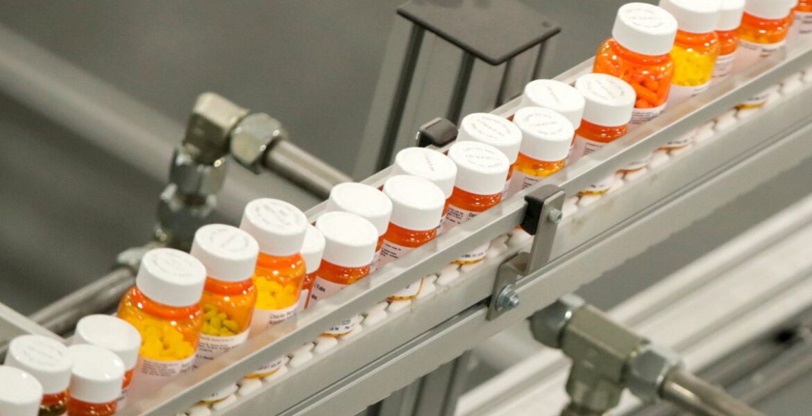 big-pharma’s-focus-on-profit-is-behind-medicine-shortages,-superbug-threat