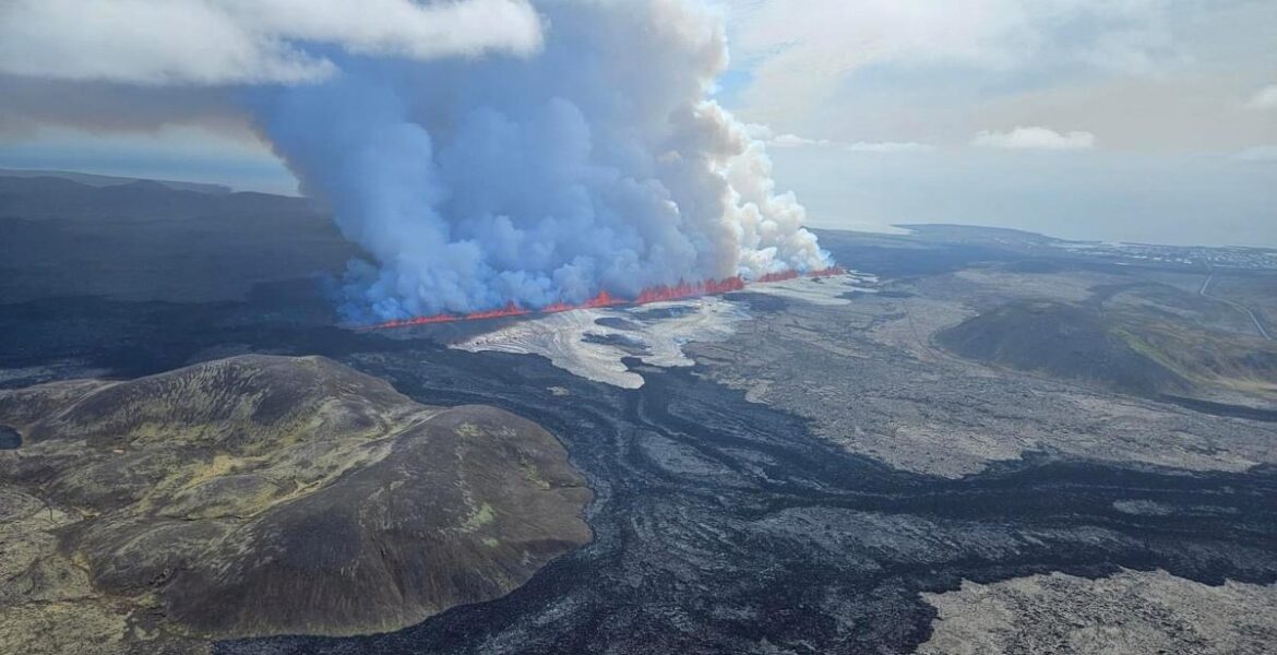 new-volcanic-eruption-on-iceland’s-reykjanes-peninsula