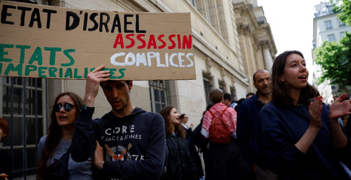 france-bans-israeli-companies-from-weapons-exhibition