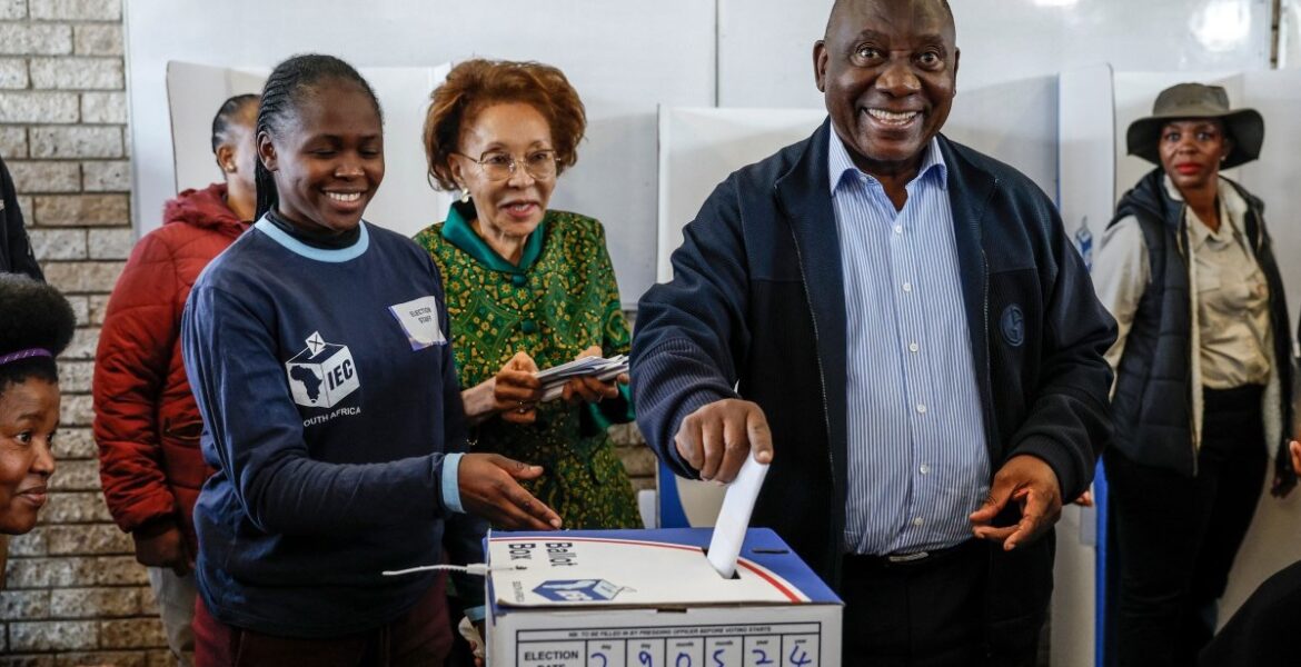 can-south-africa’s-cyril-ramaphosa-survive-the-anc’s-election-setback?