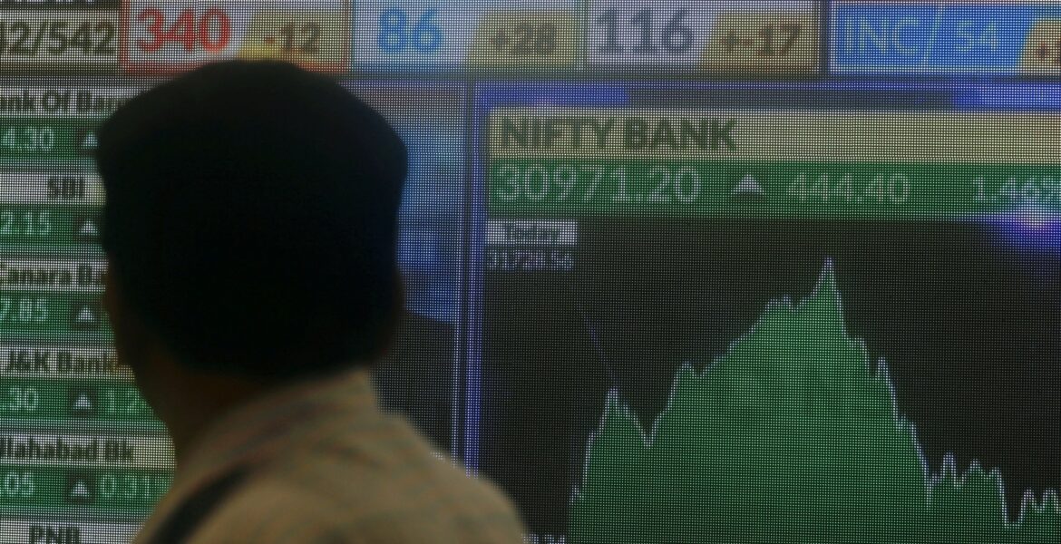 india’s-stock-market-dips-as-expectations-of-modi-landslide-recede