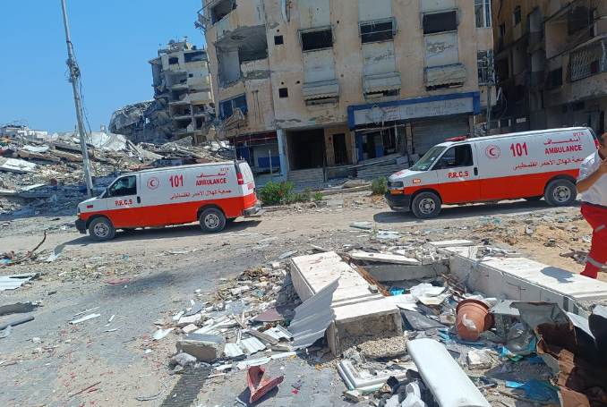 ‘shrapnel-and-direct-shelling’-–-prcs-closes-al-mawasi-office-due-to-israeli-attacks